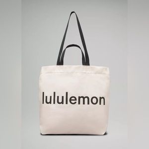 NWT Lululemon Double-Handle Canvas Tote Bag 17L natural/Black